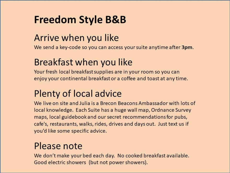 Neuadd B&B Suites 克里克豪厄尔 外观 照片