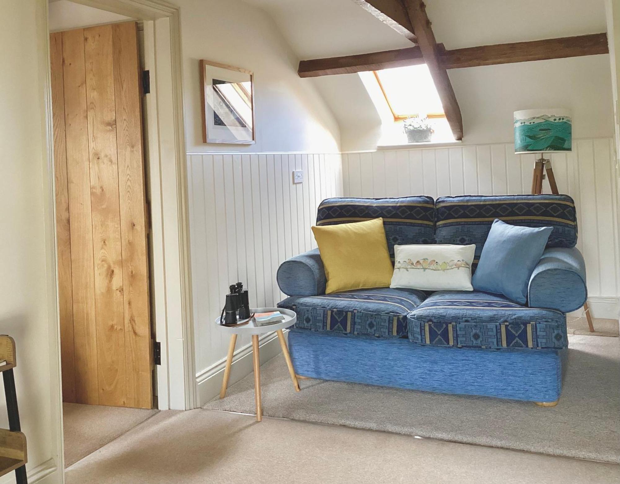 Neuadd B&B Suites 克里克豪厄尔 外观 照片